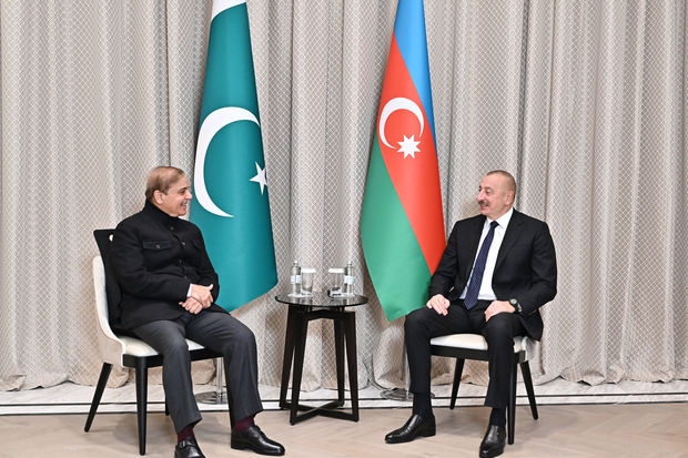 İlham Əliyevin Astanada Pakistanın Baş naziri ilə görüşü olub - YENİLƏNİB + FOTO