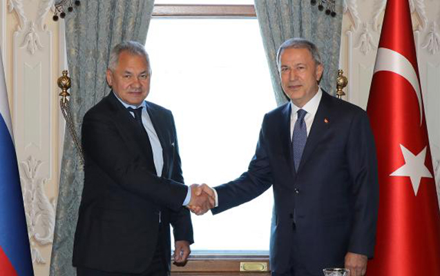 Hulusi Akar Şoyqu ilə telefonla danışdı