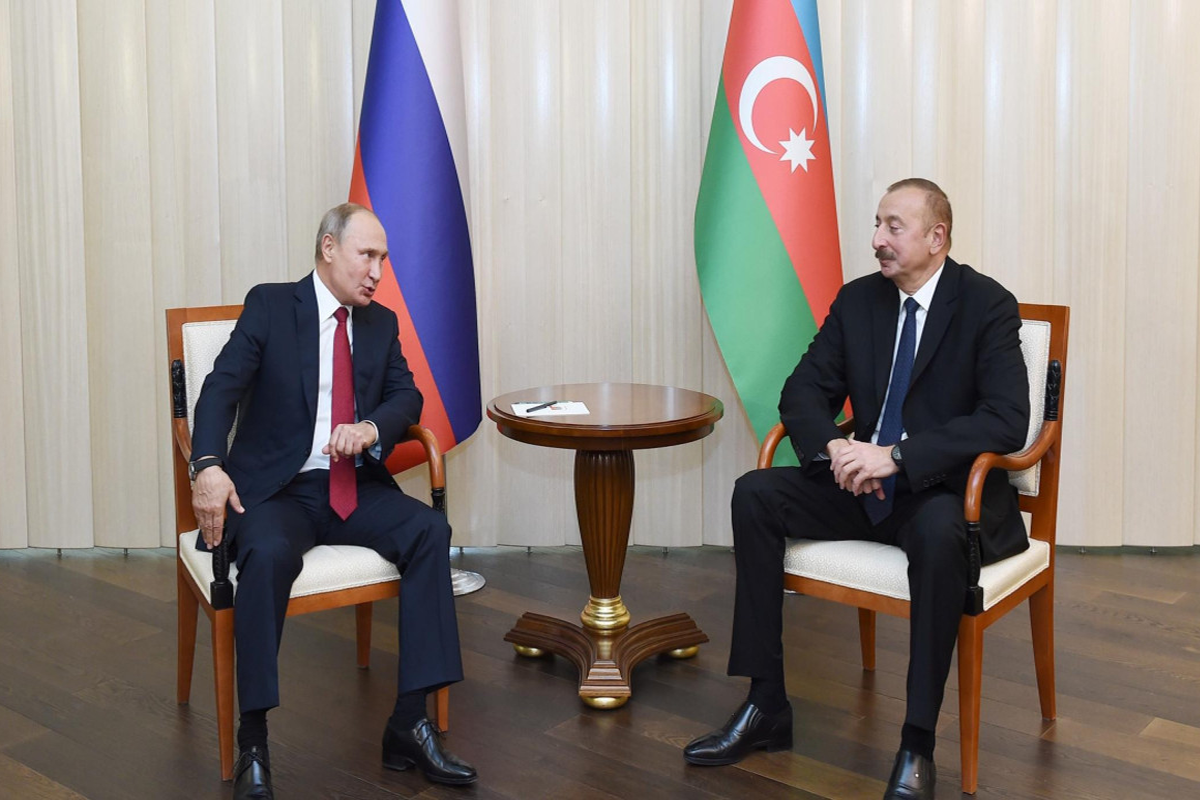 Vladimir Putin: Dost Azərbaycan Prezident İlham Əliyevin rəhbərliyi ilə inamla irəliləyir