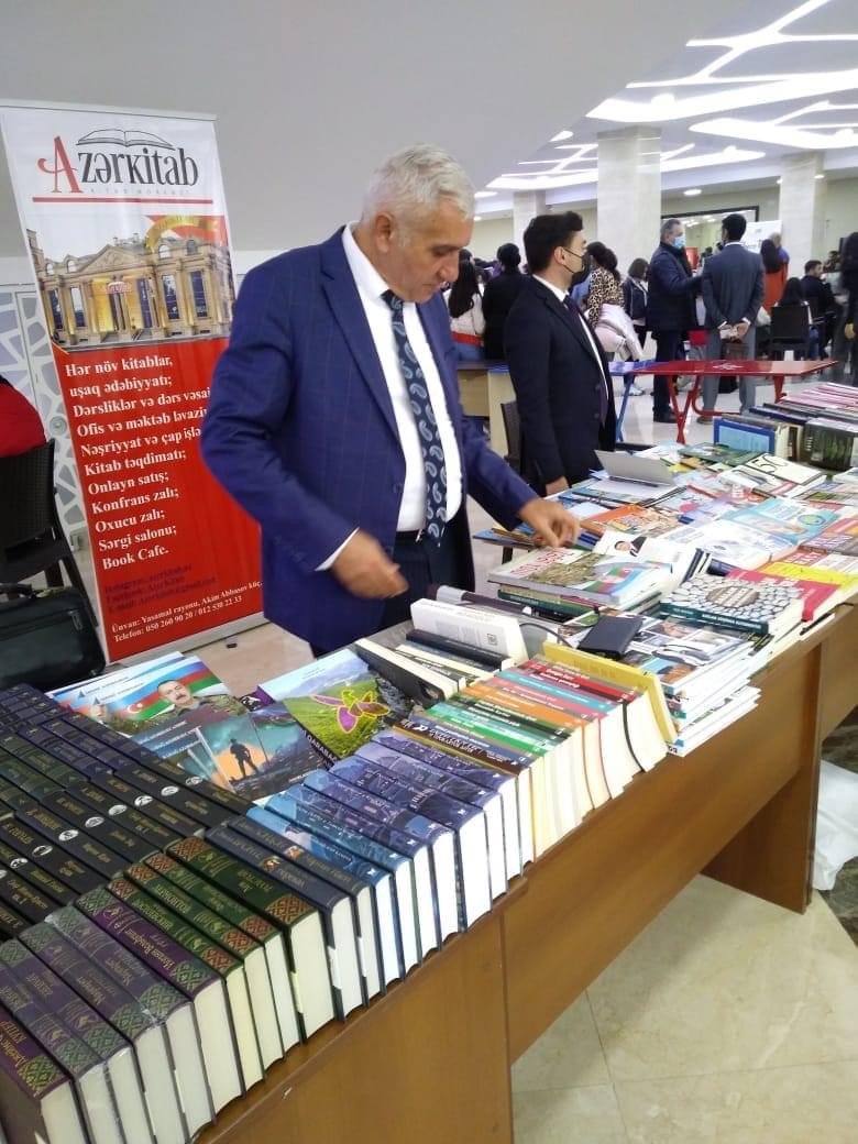 Kitab gününüz mübarək!