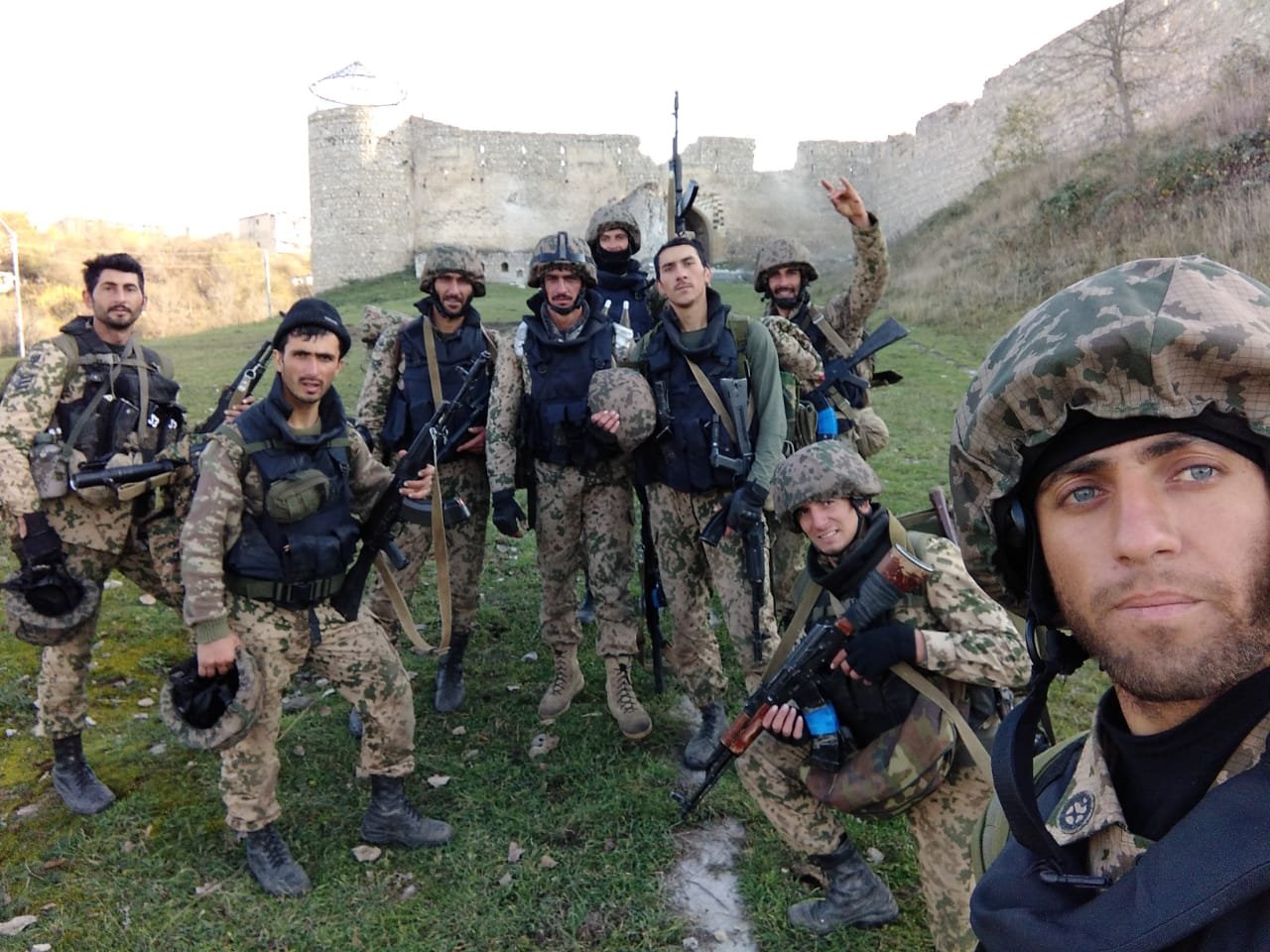 44 gündə zəfər yazanlar.