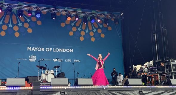 Londonda beynəlxalq festivalda Azərbaycanın milli rəqsi coşqu ilə qarşılanıb - FOTO