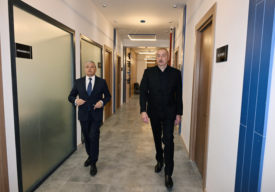 İlham Əliyev Şuşada Dövlət Xidmətləri Mərkəzinin əsaslı təmirdən sonra açılışında iştirak edib - FOTO - YENİLƏNİB