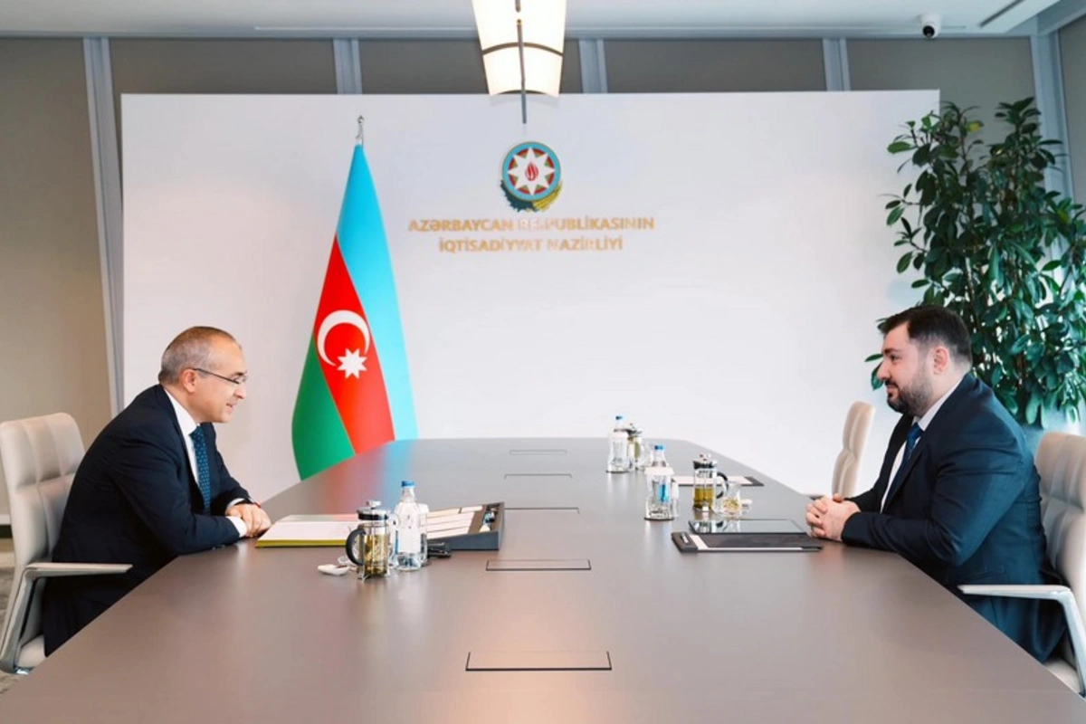 Mikayıl Cabbarov III "Yüksəliş" müsabiqəsinin qalibləri ilə görüşüb