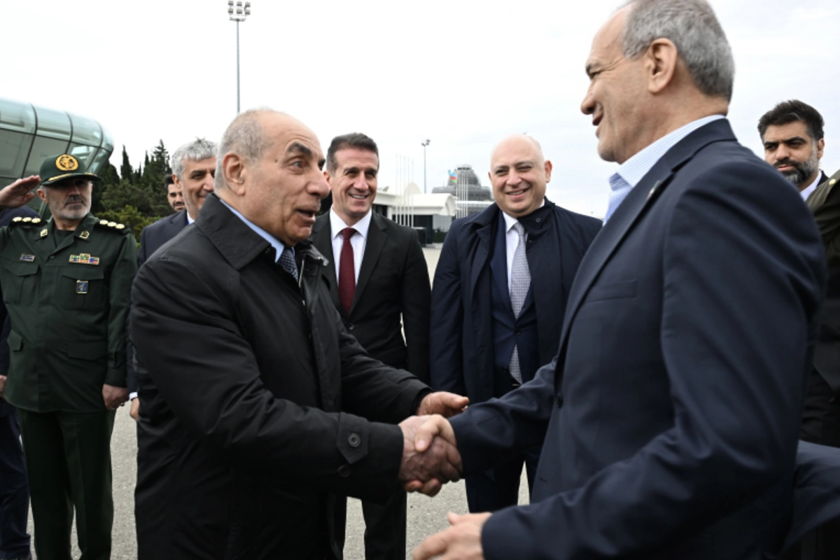 İran Prezidenti Məsud Pezeşkian Azərbaycana rəsmi səfərə gəlib