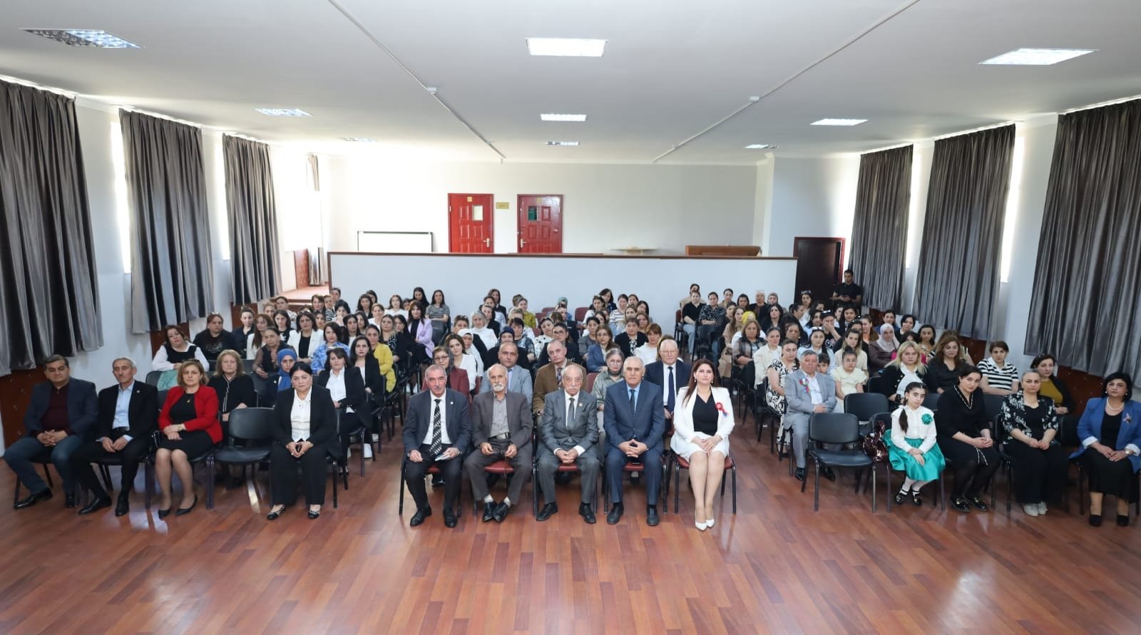 22 saylı Sumqayıt məktəbində Ulu Öndərə həsr olunmuş tədbir həyata keçdi