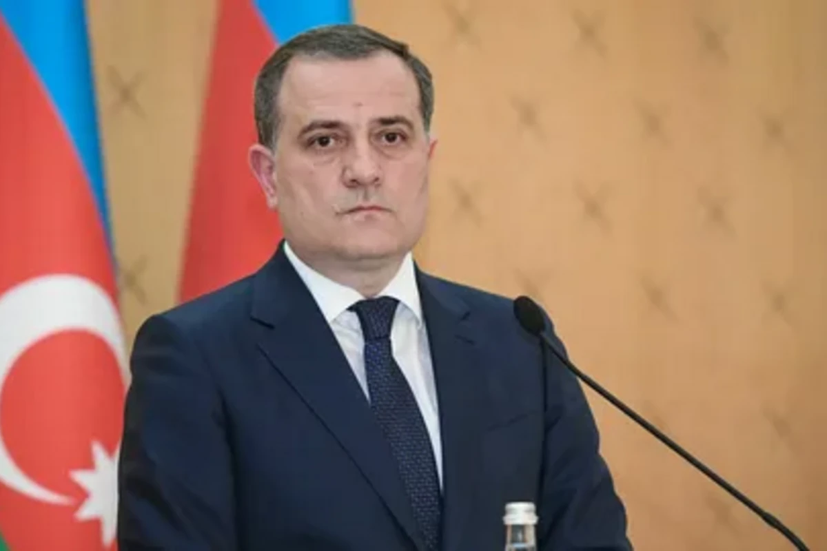 Rəsmi Bakı Rusiya-Ukrayna münaqişəsinin siyasi dialoq yolu ilə həllinin tərəfdarıdır