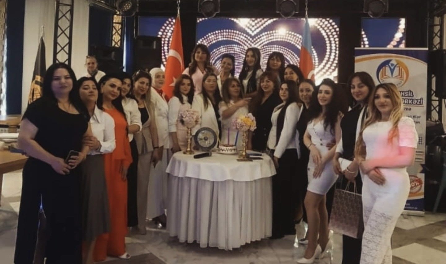 "SAGLAMLIGIMIZ GÕZƏLLIYIMIZDIR" DEVIZI ALTINDA QADINLAR PLATFORMASI KEÇIRILDI.