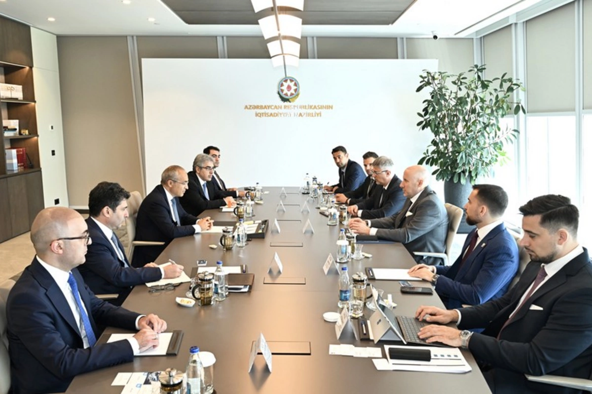 Azərbaycan Macarıstanla iqtisadi əməkdaşlıq məsələlərini müzakirə edib