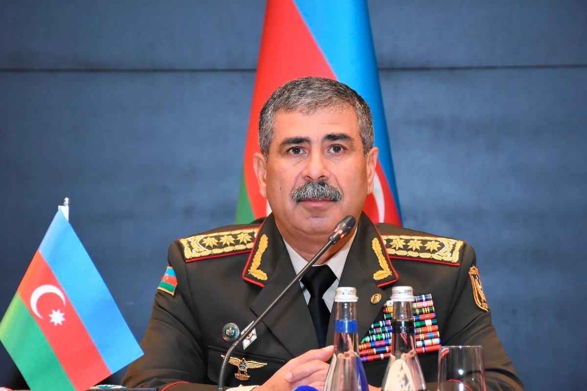 Zakir Həsənov Qurban bayramı münasibətilə ordunu təbrik edib