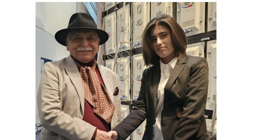 Gənc İstedadın Rəngli Dünyası-Mədinə Həbibin Yaradıcılıq Yolu Gənc İstedadın Rəngli Dünyası-Mədinə Həbibin Yaradıcılıq Yolu