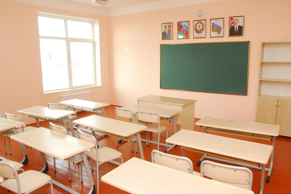 2344 nəfər müəllim işdən çıxarıldı