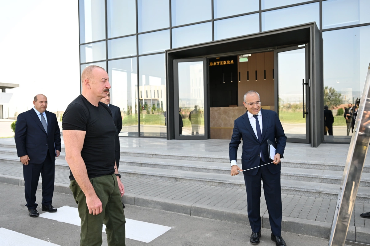 İlham Əliyev Ağdam Sənaye Parkında tütün məmulatlarının istehsalı müəssisəsinin açılışında iştirak edib