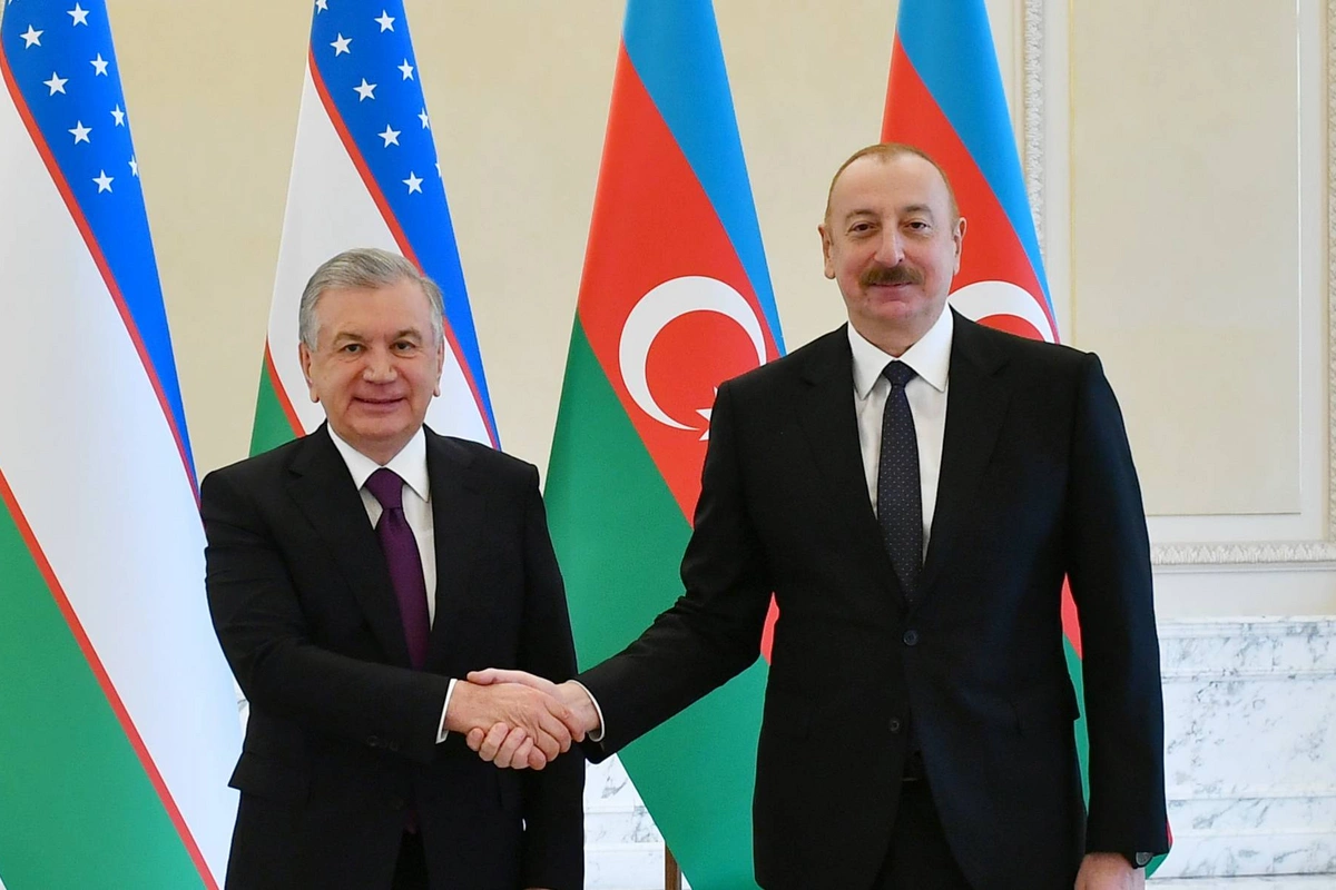 İlham Əliyev Şavkat Mirziyoyevi ad günü münasibətilə təbrik edib