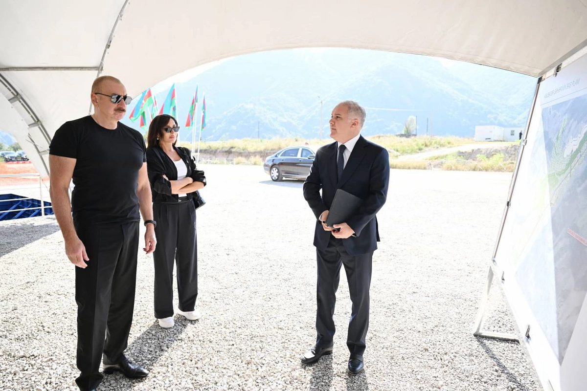 Kəlbəcər şəhərində 4-cü yaşayış kompleksinin təməli qoyulub