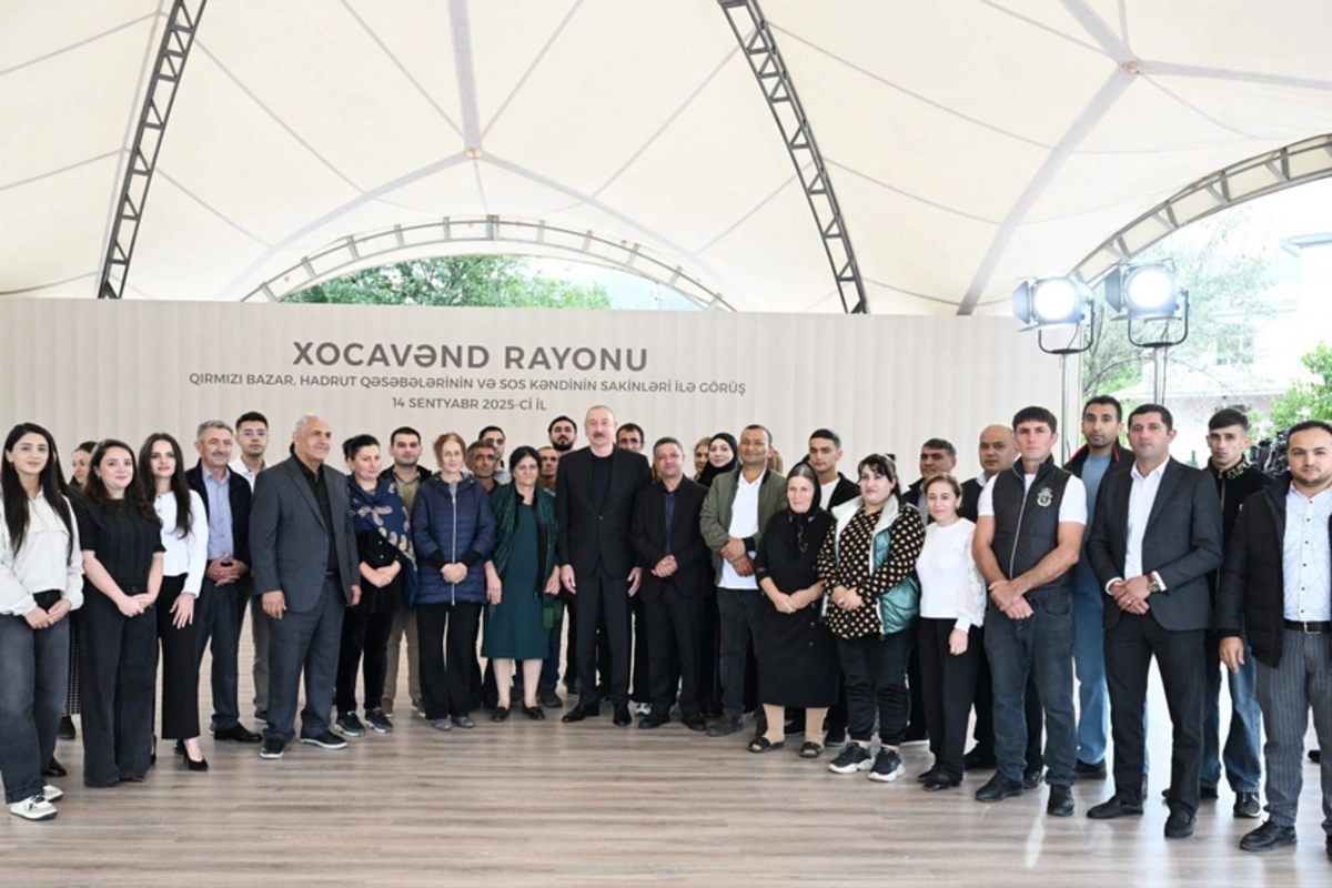 İlham Əliyev Qırmızı Bazar, Hadrut qəsəbələri və Sos kəndinin sakinləri ilə görüşüb