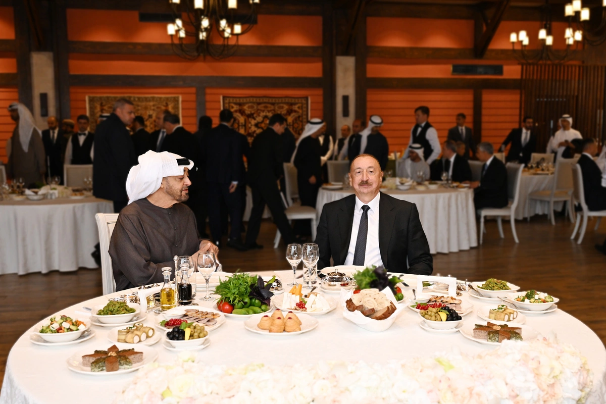 Şuşada İlham Əliyevin adından BƏƏ Prezidentinin şərəfinə rəsmi nahar verilib