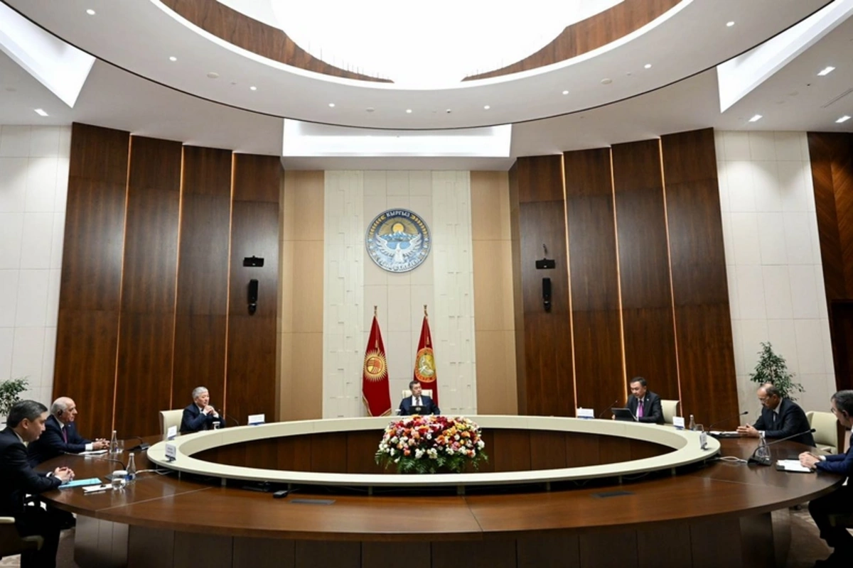 Əli Əsədov Bişkekdə Sadır Japarovla görüşüb