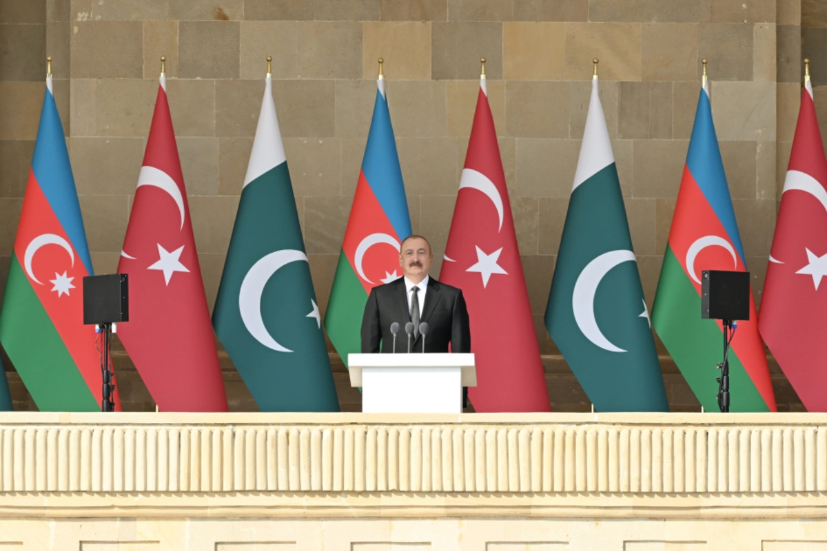Bakıda Qələbənin beşinci ildönümünə həsr olunmuş Hərbi parad keçirilir