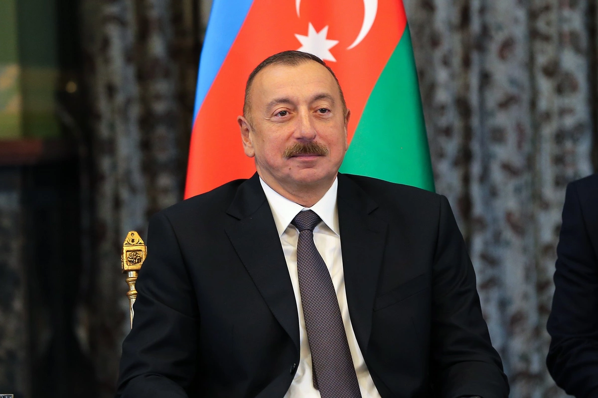 İlham Əliyev: Bölgələrdə kənd yollarının təqribən 70-80 faizi təmirlidir və keyfiyyətlidir