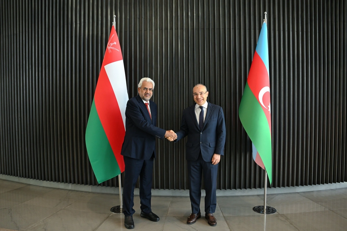 Mikayıl Cabbarov omanlı həmkarı ilə görüşüb, mühüm məsələlər müzakirə olunub