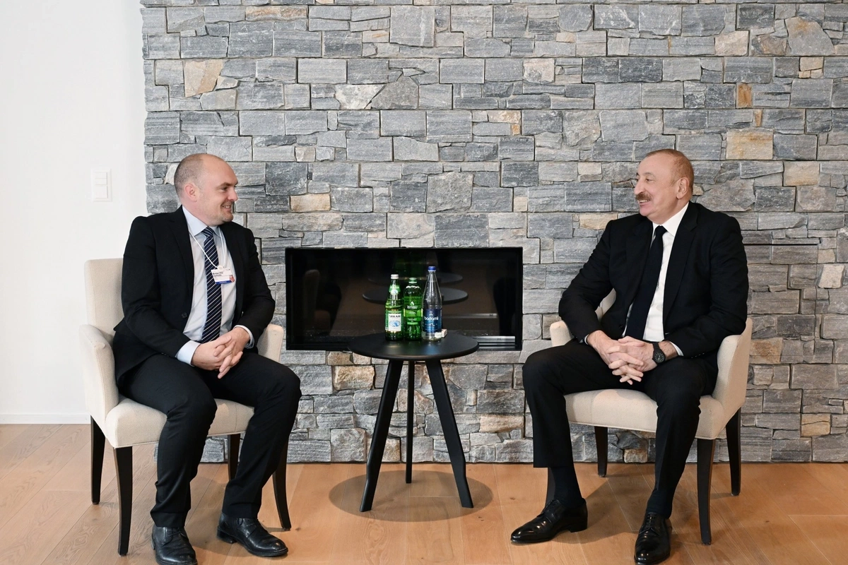 İlham Əliyev Davosda "Vestas Wind Systems" şirkətinin rəsmisi ilə görüşüb