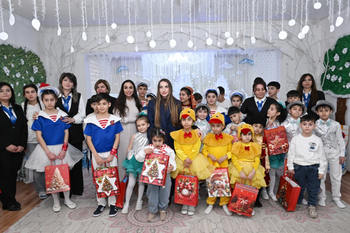 Leyla Əliyeva və Alena Əliyeva Gəncədə uşaq evində olublar