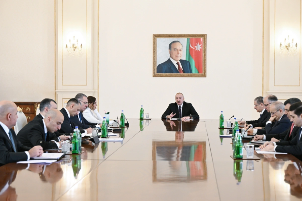 İlham Əliyev: "Nəqliyyat, energetika dəhlizləri gələcəkdə fiber-optik dəhlizlərinə də çevrilməlidir"