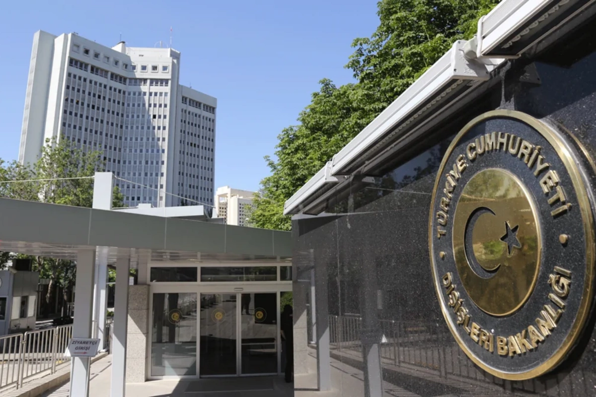 Rəsmi Ankara ABŞ, İsrail və İranı hücumları dayandırmağa çağırıb
